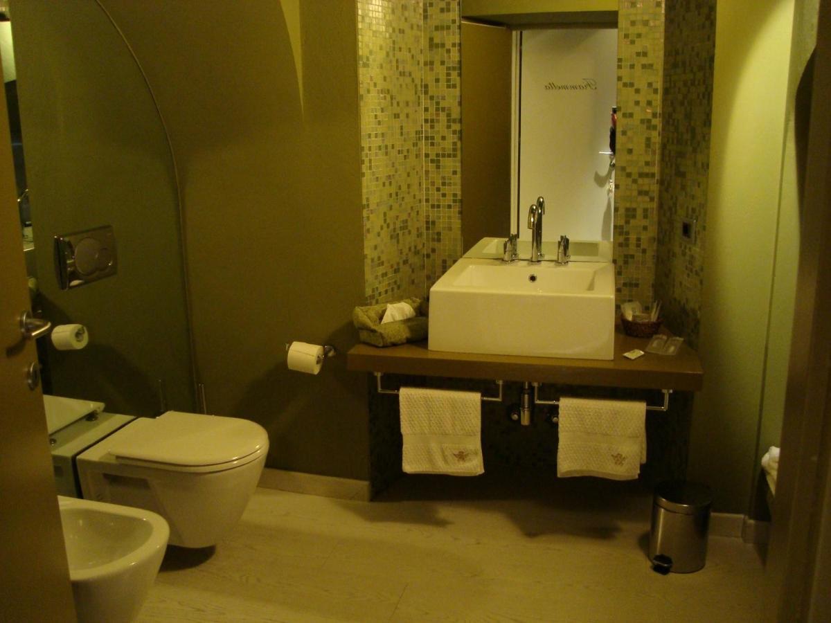 Hotel Castello Degli Angeli à Carobbio degli Angeli Extérieur photo