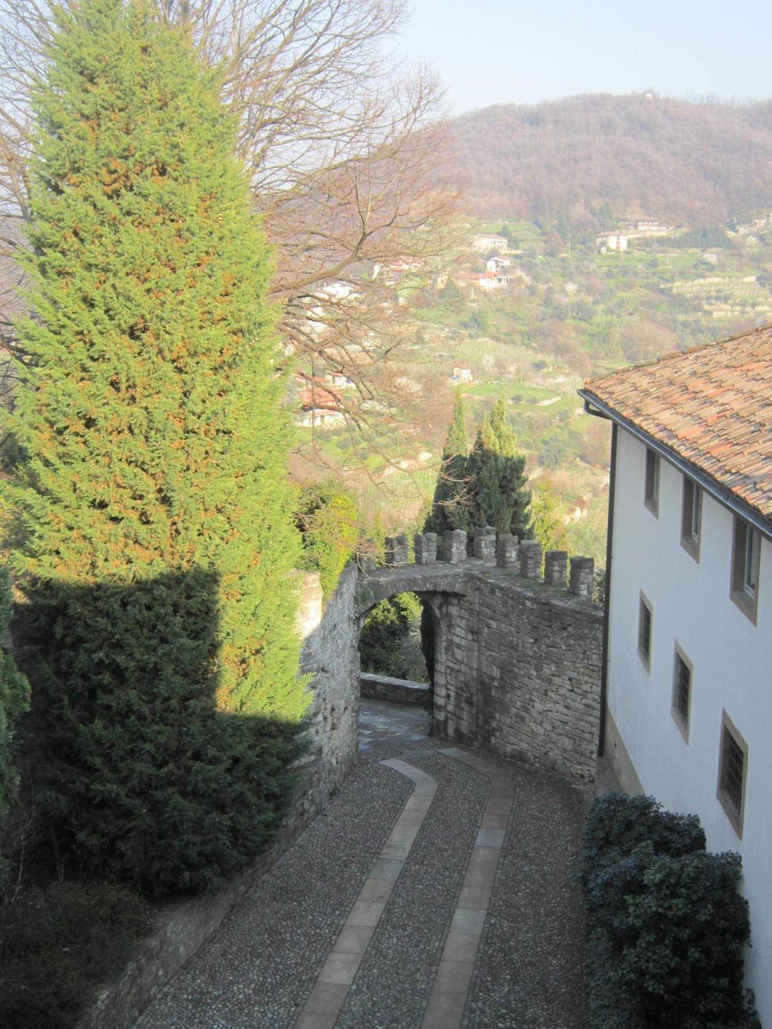 Hotel Castello Degli Angeli à Carobbio degli Angeli Chambre photo