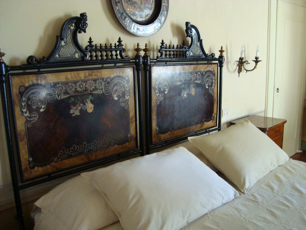 Hotel Castello Degli Angeli à Carobbio degli Angeli Chambre photo