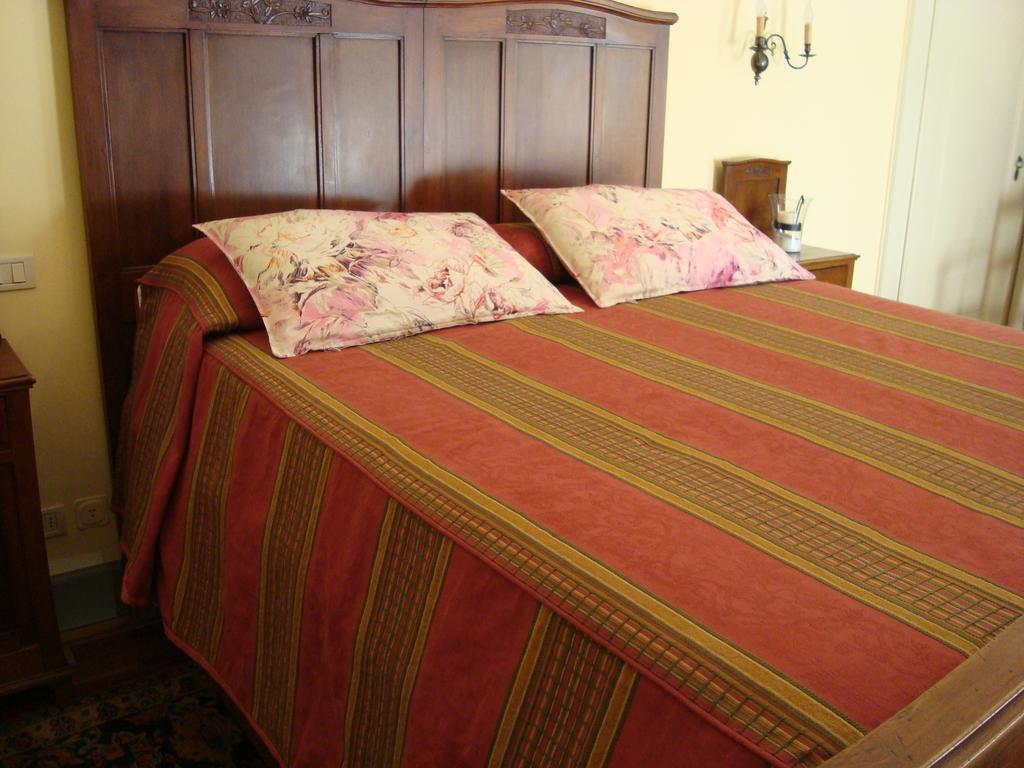 Hotel Castello Degli Angeli à Carobbio degli Angeli Chambre photo